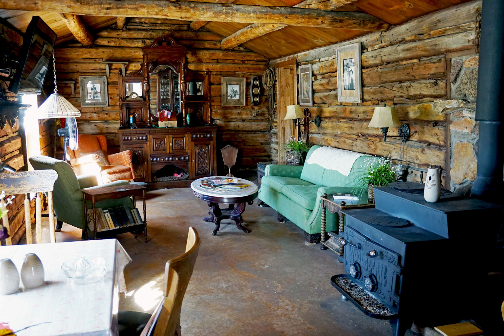Main room- horizontal